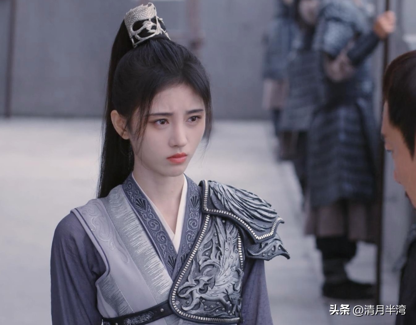 女将军别硬演，把这12位放一起看，矫揉造作与英姿飒爽，差距真大