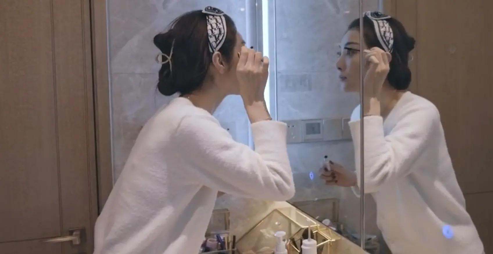 女模特10万元养三胞胎,30岁女模特生下三胞胎