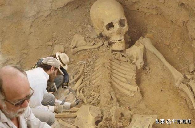 世界上巨人族存在吗,地球上出现过的神秘生物