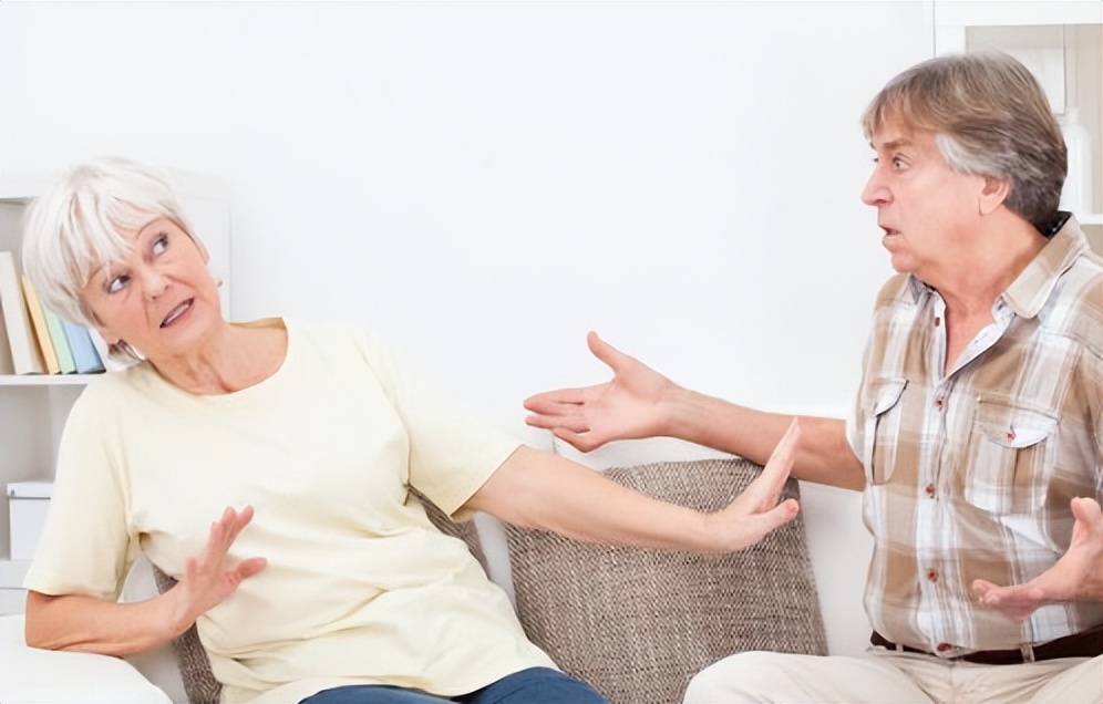 女性阴道癌前期有没有症状,阴道癌早期10种症状会死吗