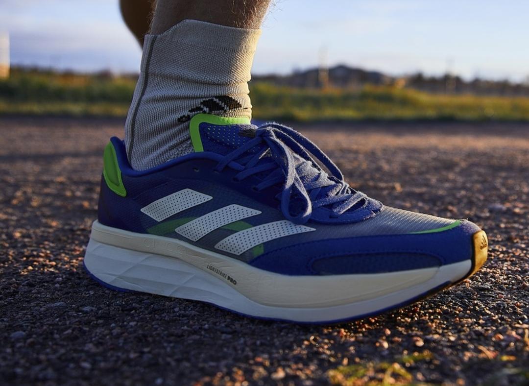 阿迪达斯有什么500档缓震好的跑鞋,阿迪达斯女跑鞋38和38.5什么区别