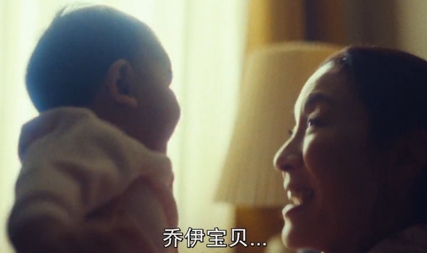 瞬息全宇宙——美国亚裔版的你好，李焕英