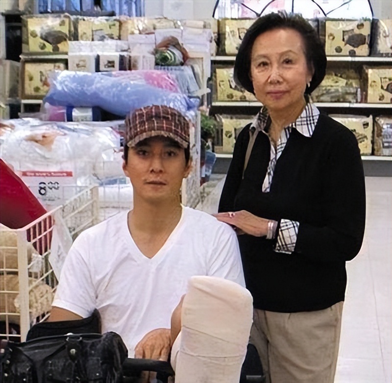 昔日男神吴彦祖为何变油腻大叔,44岁的吴彦祖风采不减当年