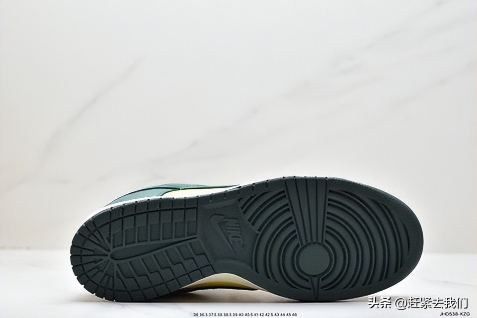 sblowdunk低帮板鞋细节,巴西配色sbdunk