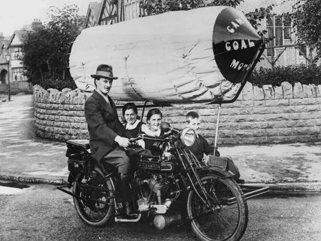 鏃ユ湰渚靛崕鍏借鐓х墖,渚靛崕鏃ュ啗鍏借缁濈増鐓х墖