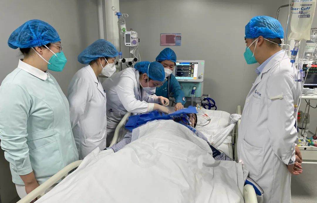 男子乌头中毒,男子喝自制药酒后中毒