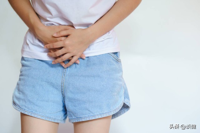 女性检查出子宫肌瘤，3类食物尽量少吃点，不然肌瘤容易越长越大