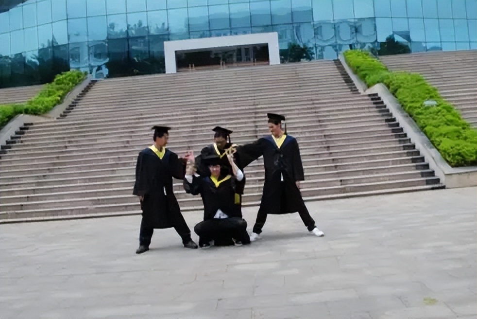 同等学力申硕和非全日制研究生哪个费用高,同等学力申硕和非全日制研究生含金量