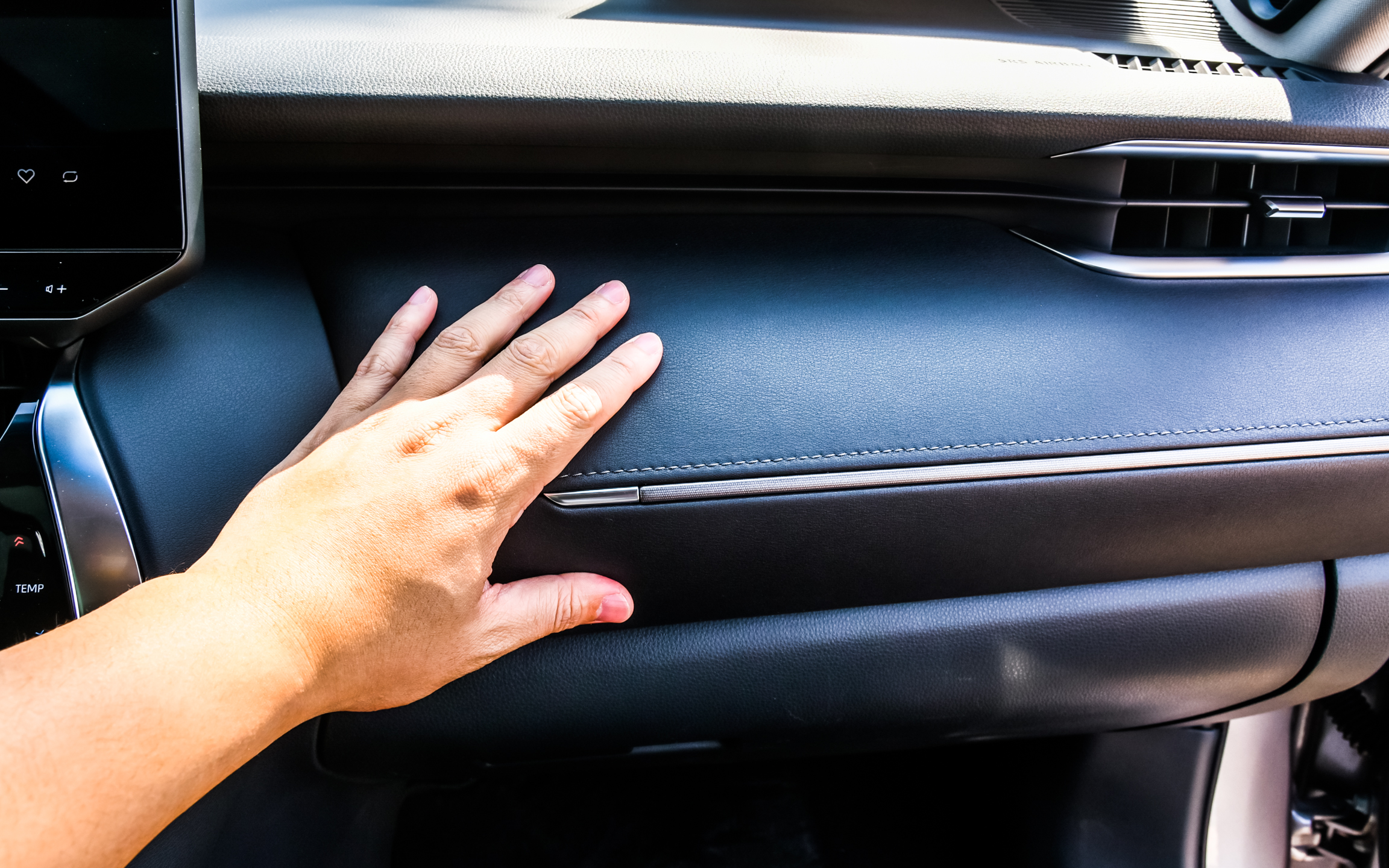 试驾丰田威飒越野视频,广汽丰田威飒两驱尊贵版试驾