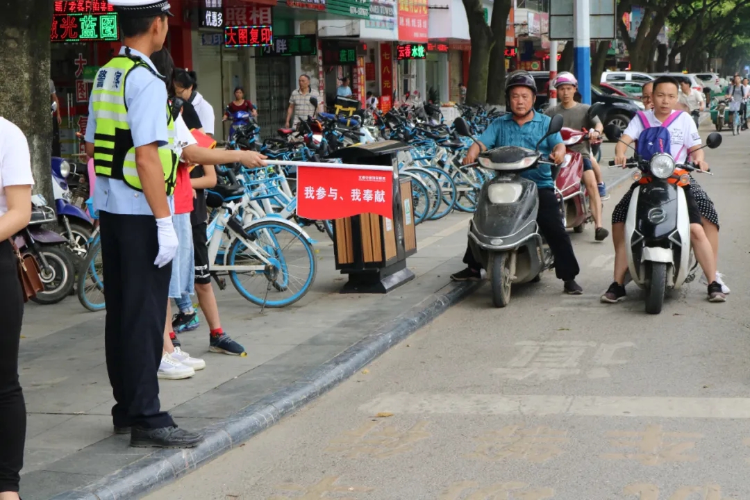 三轮摩托车驾照可以开哪些车辆,驾驶证C1什么办法驾三轮摩托车