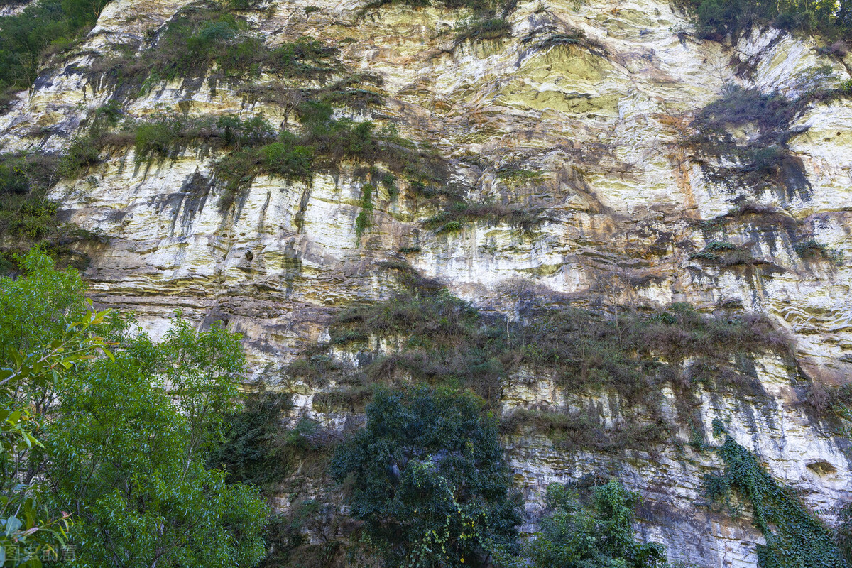 酷热难耐的八月即将过去,天气太热了回云南避暑