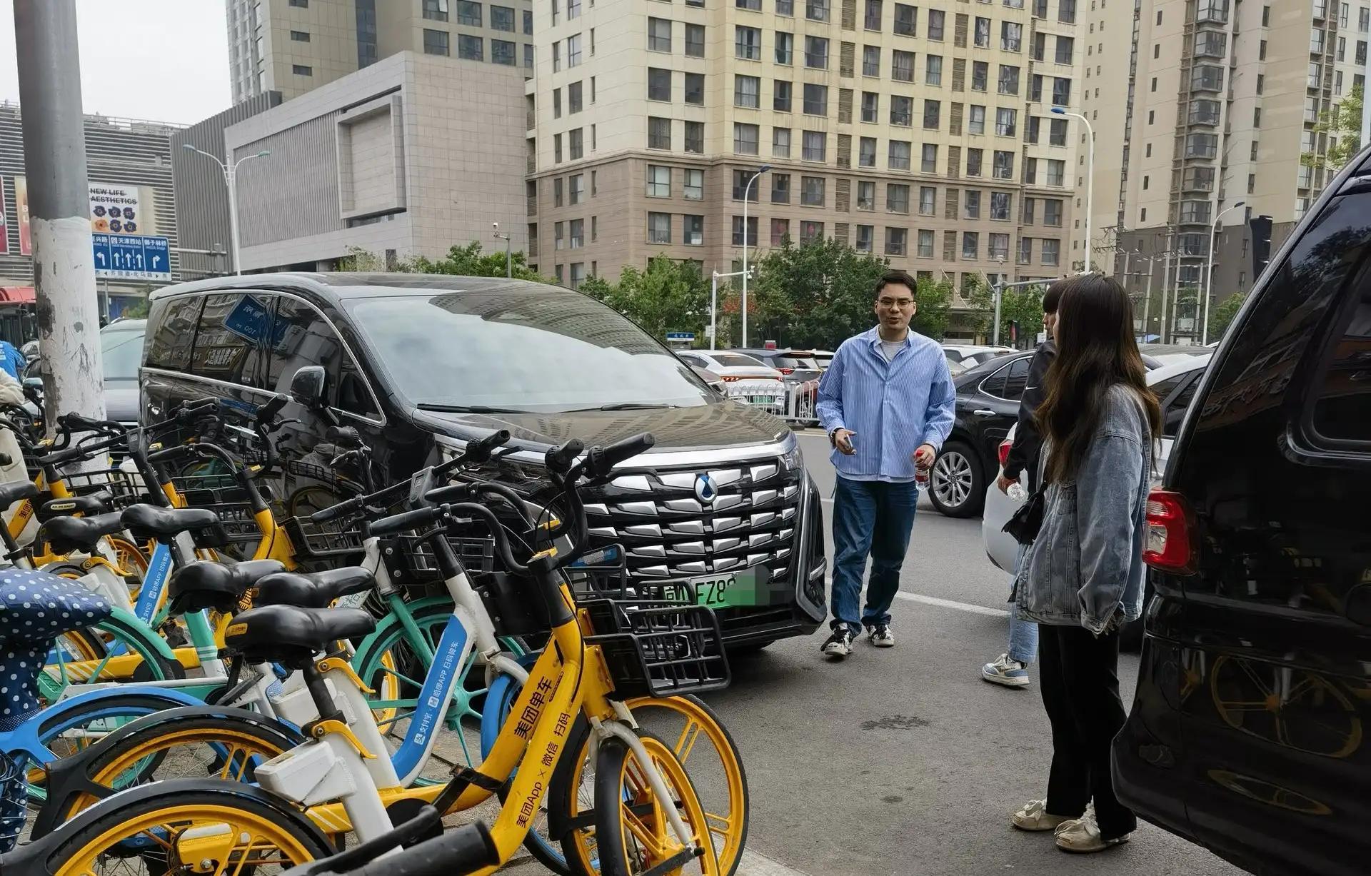 今早,去西北角买早点震撼住我…