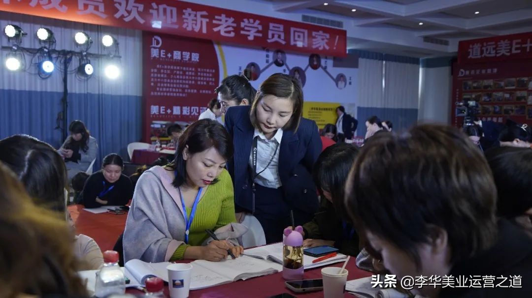 充值卡跟芯片卡区别,充值卡和预付卡的区别