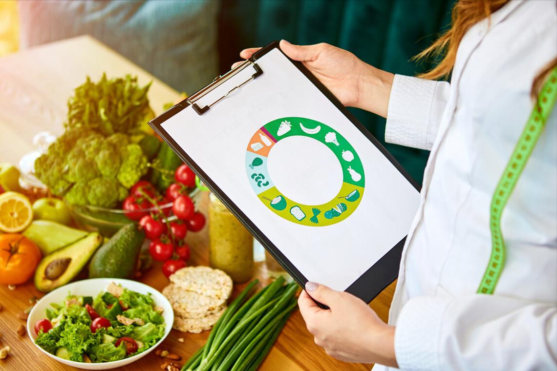 糖尿病高血压应该少吃肉少吃菜吗,糖尿病多吃菜少吃主食升血糖吗