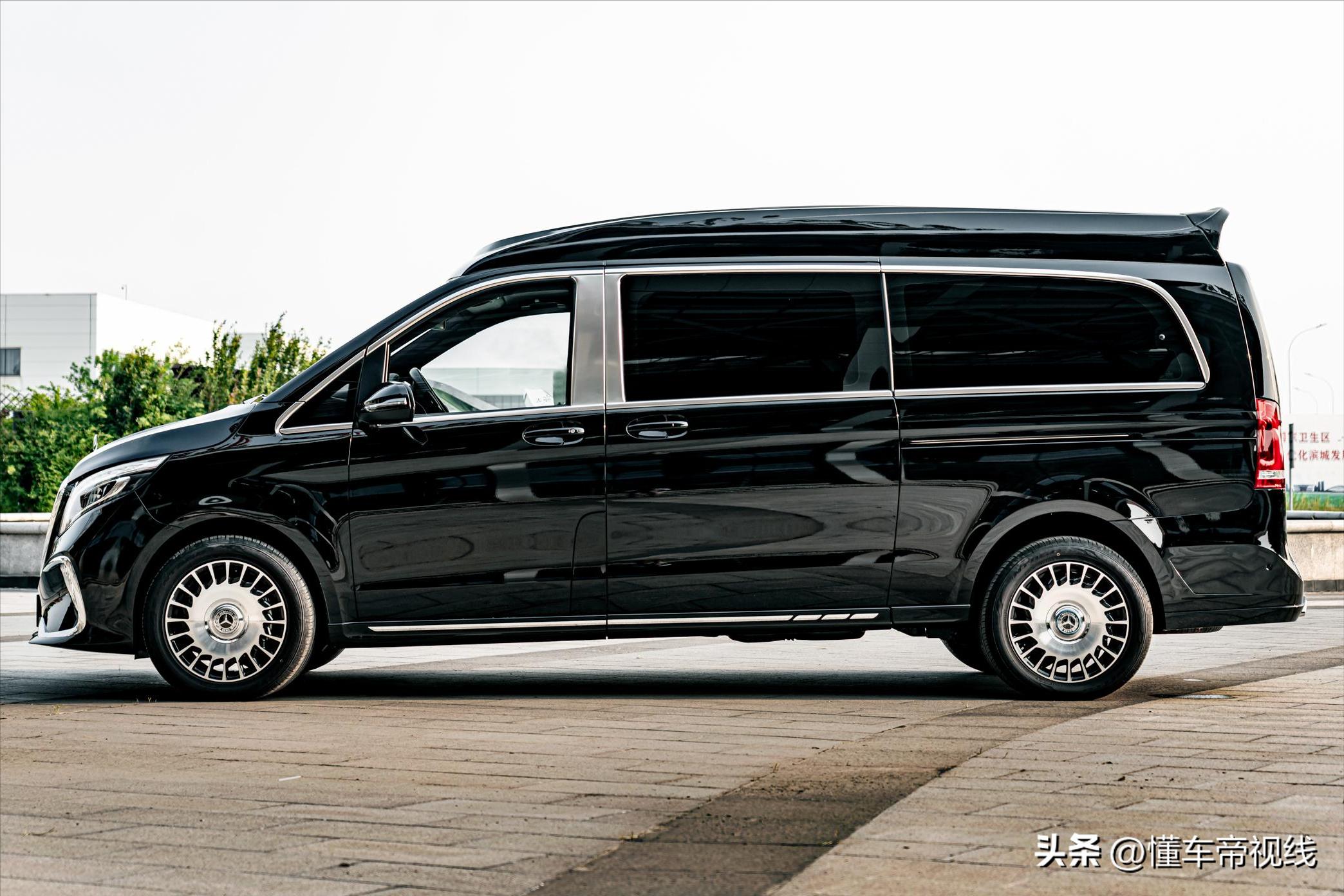 新车奔驰v8落地价,2023奔驰豪华商务车最新款价格