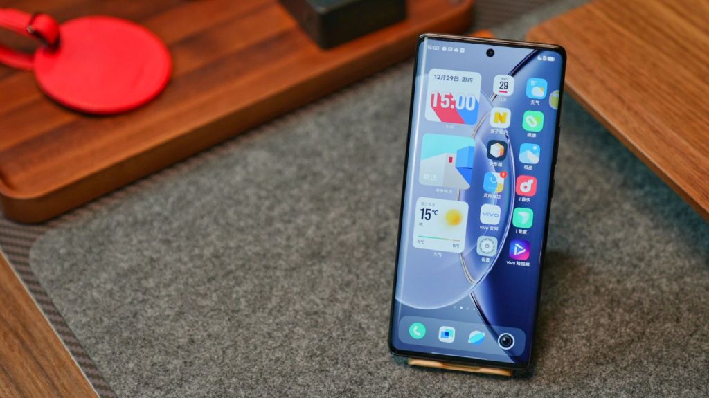 什么手机相机拍照最好看最清晰,日常拍照相机和手机差别大不大