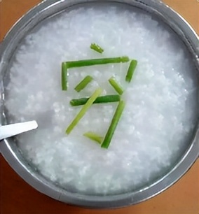 大眼男星婚内出轨的瓜来了,曝卓伟顶流出轨瓜被买走