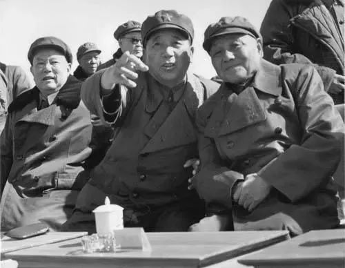 *基伟秦**上将子女今何在？个个都是精英，女婿很牛