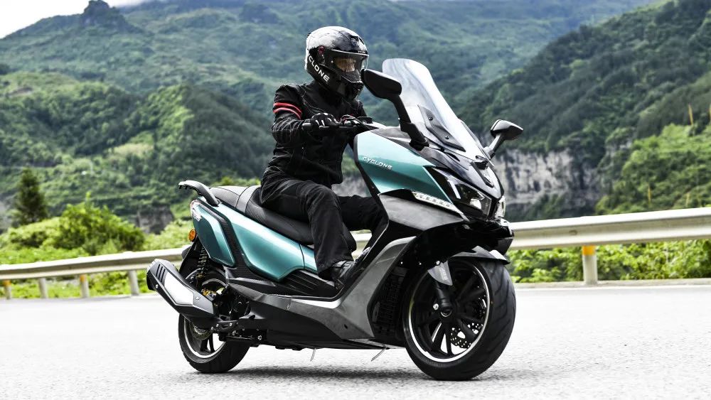 250-300cc踏板哪款尺寸最小,250cc以下性能最好的踏板