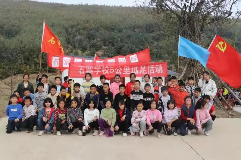 可爱的小鸭子作文带评语,可爱的小鸭子作文四年级下册语文