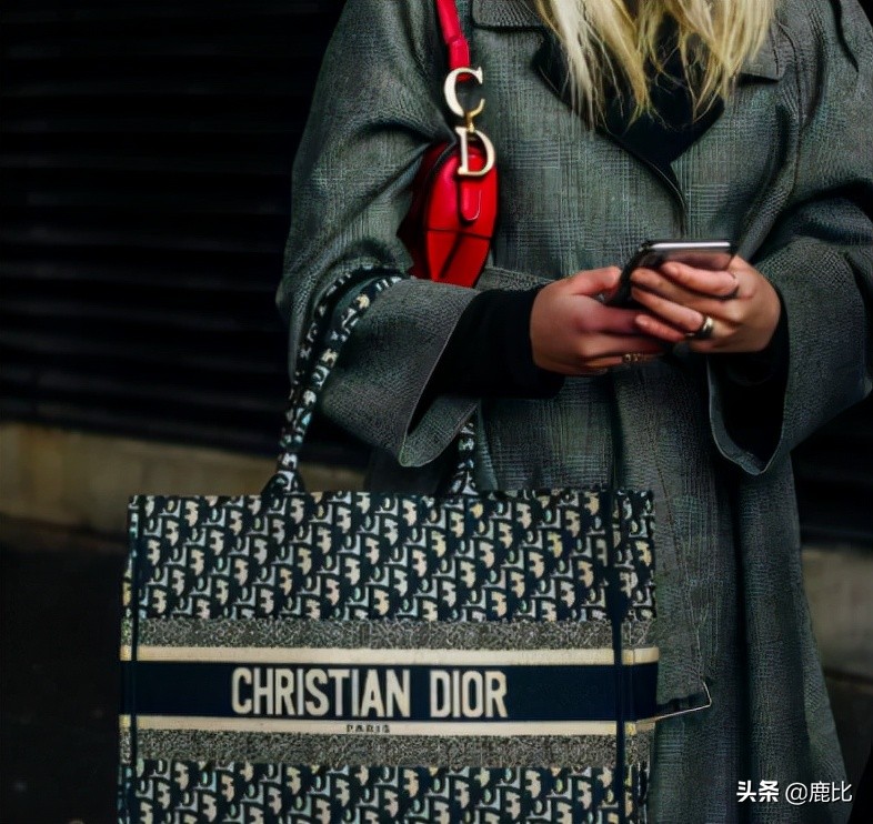 大牌包哪些包包款式值得买,人生第一只大牌包这7个品牌必选