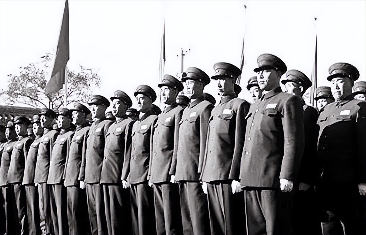 1955年军衔等级中将军有几等,1955年授衔的元帅大将上将