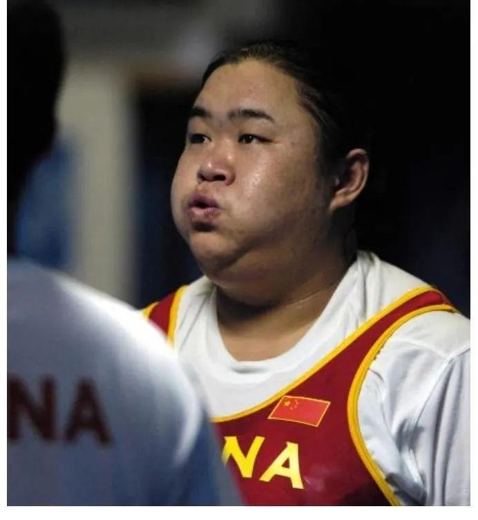 中国举重冠军唐功红简历,举重冠军唐功红比赛全过程