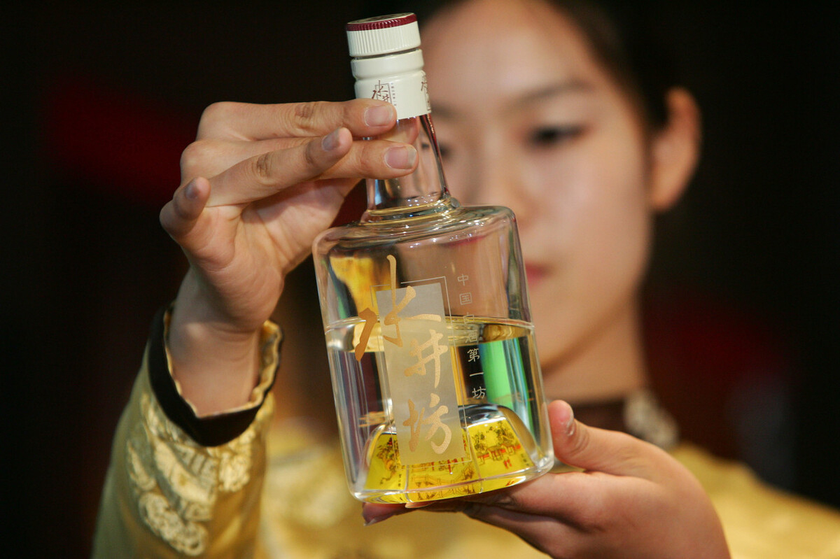 四川3款“尴尬”白酒，曾备受酒友追捧，现在很多年轻人都没见过