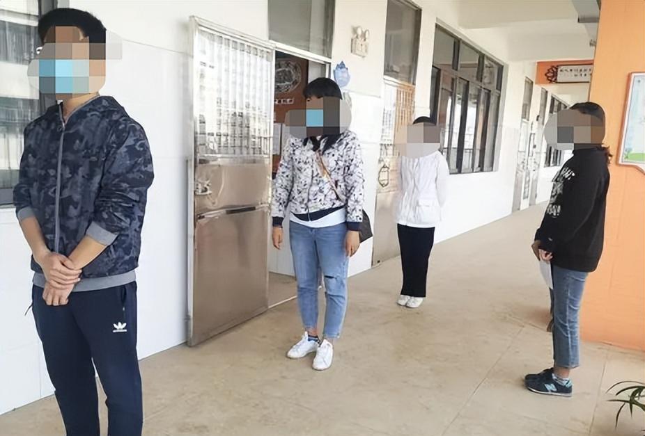 14岁少女被6人轮奸，围观同学却喊加油，究竟谁毁了她的一生