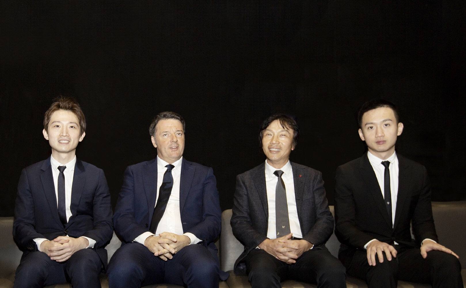 54岁四川男人，开蛋糕店身家20亿，离婚后玩摄影去过53次非洲