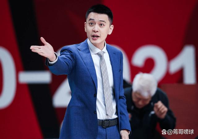 杜峰说杨鸣有最好的后卫,杨鸣cba球员时期后卫排名