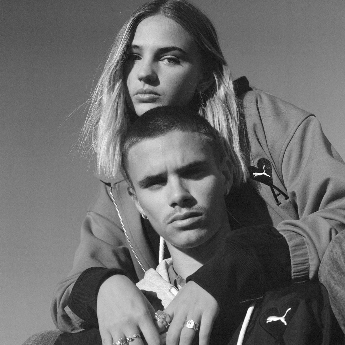 小贝和二公子视频,小贝蕾丝吊带背心