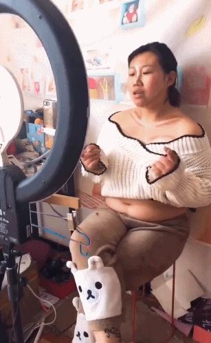 杭州小伙与“女友姑妈”同居4年后，发现姑妈就是自己的女友