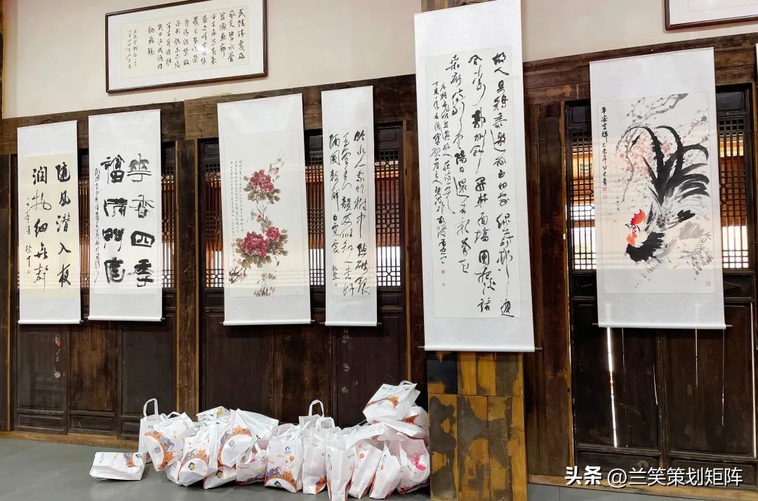 翰墨飘香：何首旺先生和沅郡学校的书画情缘