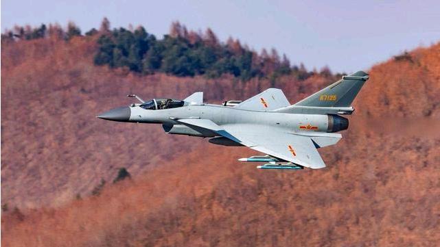 歼-10C又获出口订单？罕见获印媒极力称赞，将成“非洲最强战机”