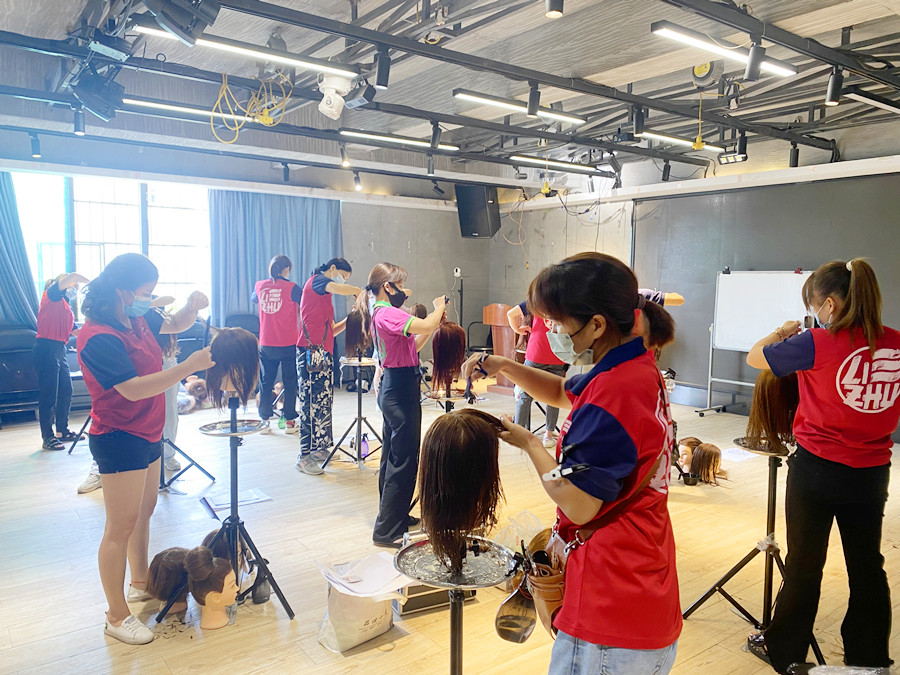 头发打薄是剪的哪里,培训剪头发推剪怎么教