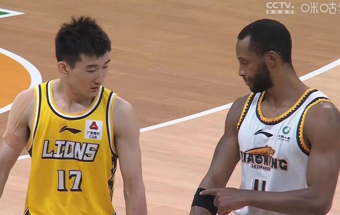 广厦vs辽宁赵继伟空接张镇麟,辽宁男篮g3控球后卫赵继伟