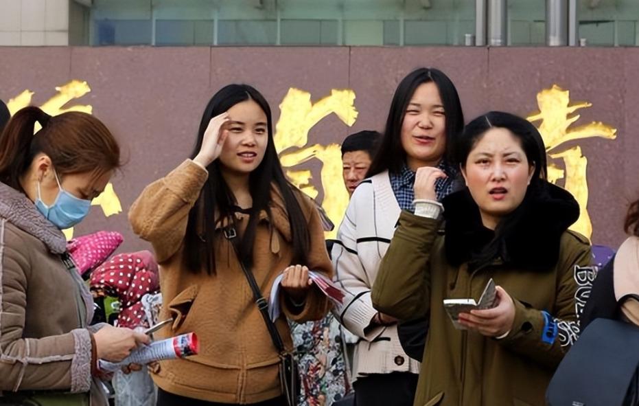 专家建议“何不食肉糜”，一个赛一个离谱，大学生：建议专家闭嘴