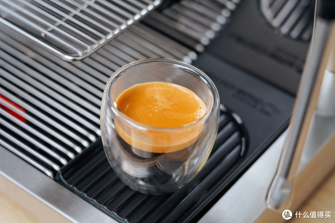 德龙咖啡机ec9355与ec9665对比,德龙银骑士咖啡机9665出粉量