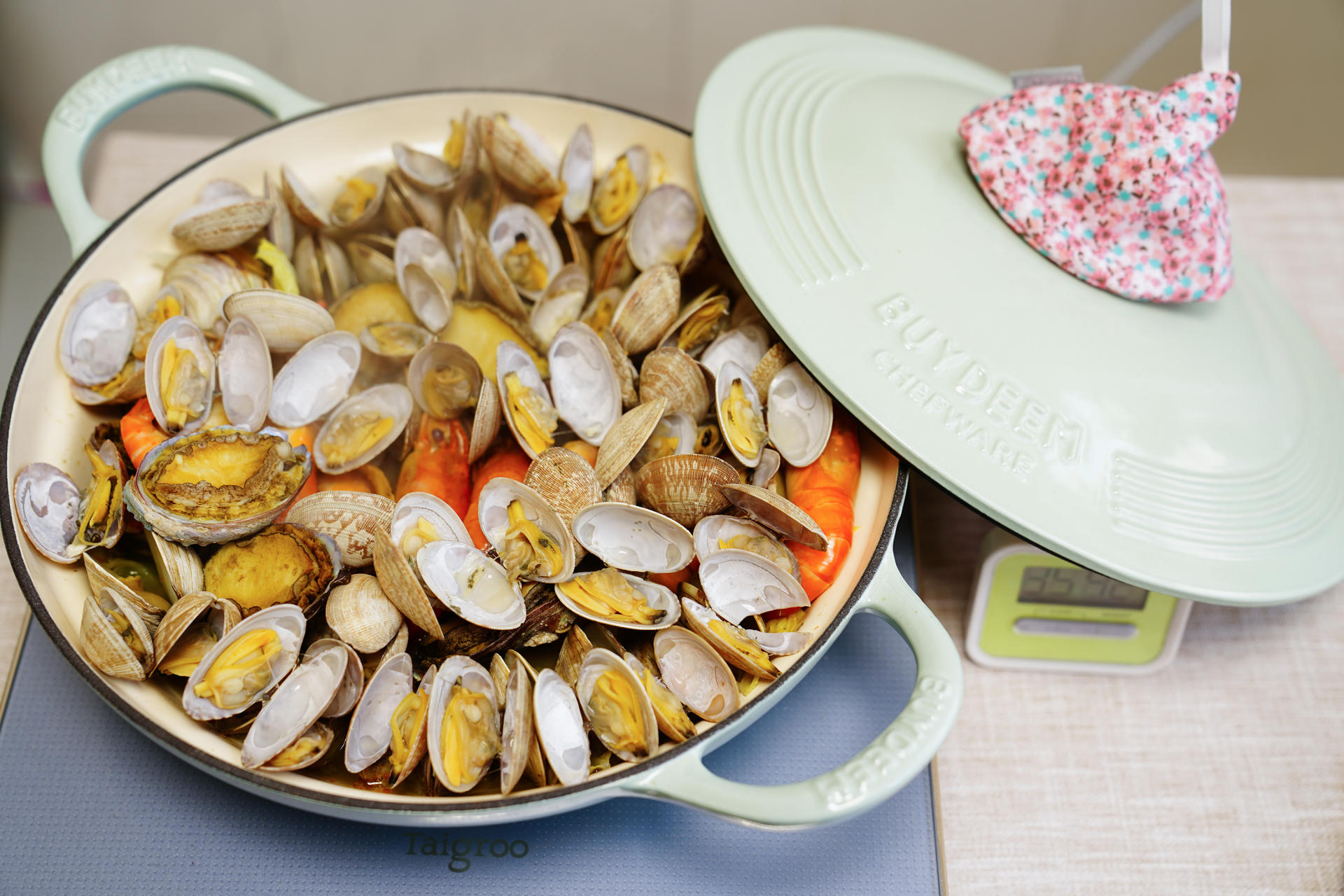 如何挑选一款好的珐琅锅,如何挑选一款性价比高的珐琅锅