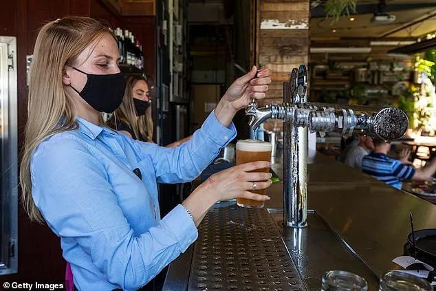 澳洲生啤酒消费税或减半！政府将耗资$1.53亿扶助酒吧、俱乐部