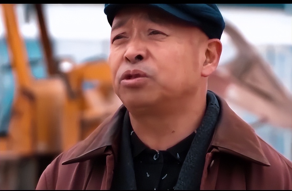 小伙养鹅养鸡上千只大鹅全卖了,养鹅被大雁带走2000只