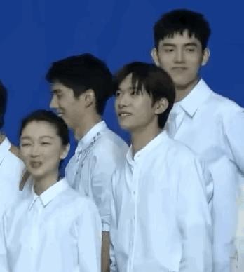 刘昊然周冬雨张一山,刘昊然周冬雨山楂树之恋