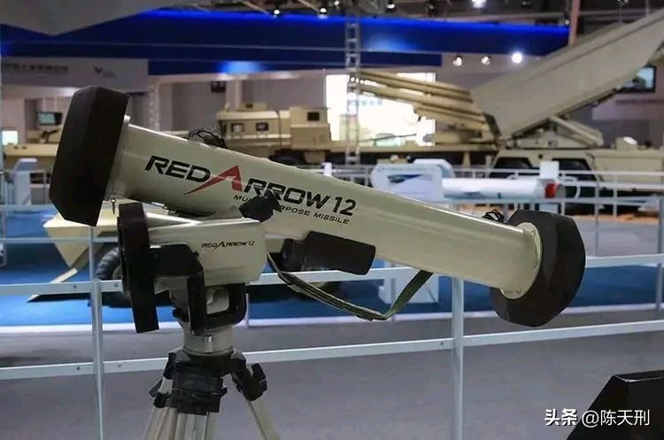 120毫米重型火箭筒,120单兵火箭筒操作