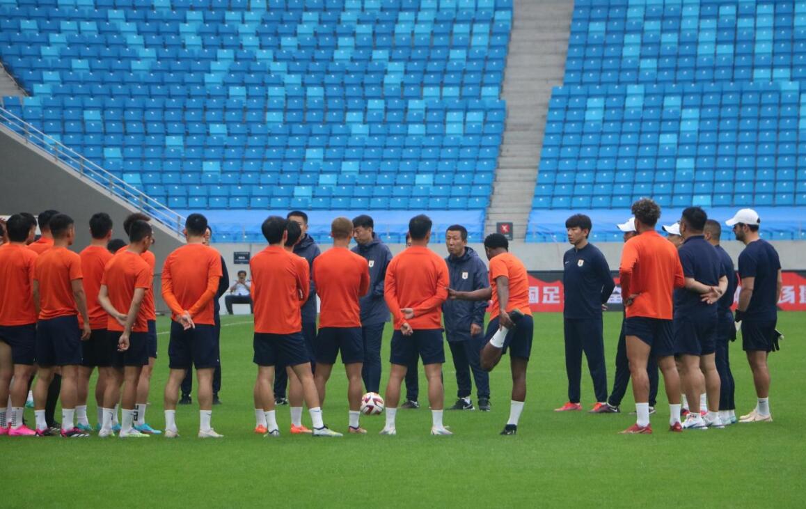 采访崔康熙谈国安教练,崔康熙评价山东鲁能训练基地