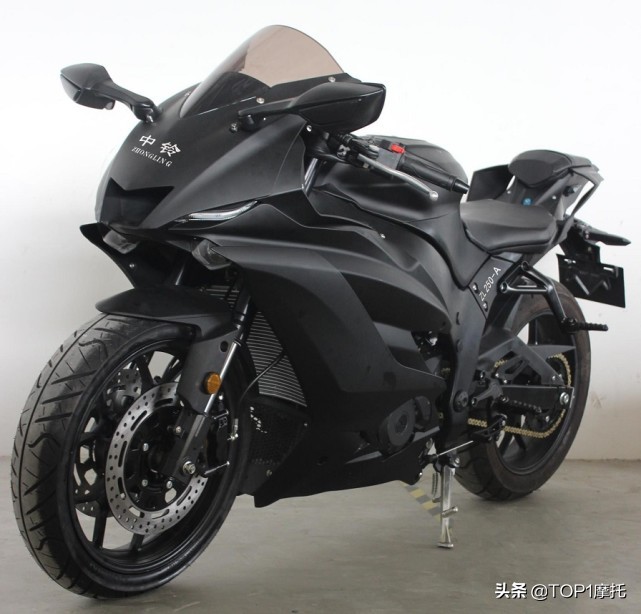 撞脸不可怕谁丑谁知道,撞衫不可怕谁假谁尴尬小视频