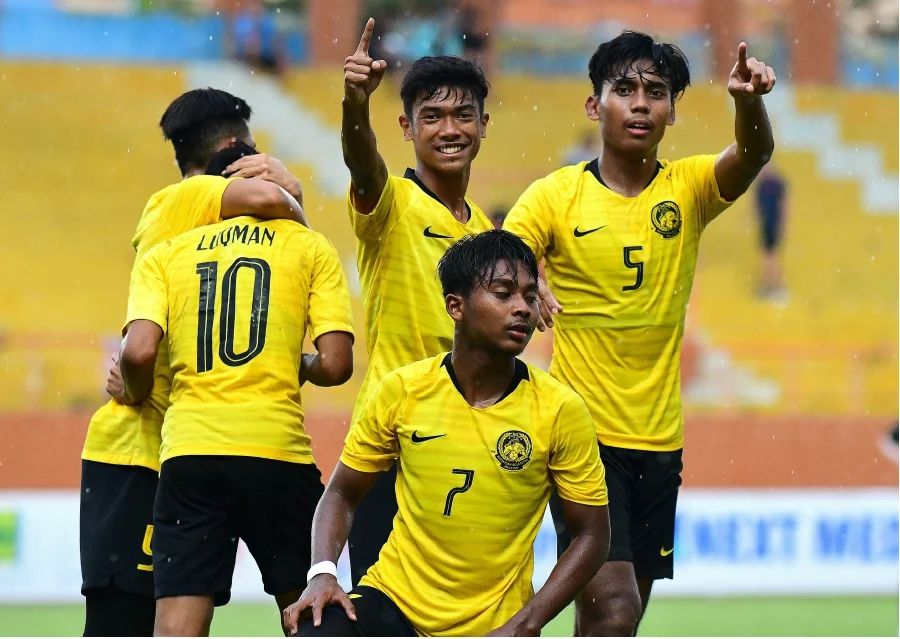 马来西亚国足失误,郑智表示对国足的态度