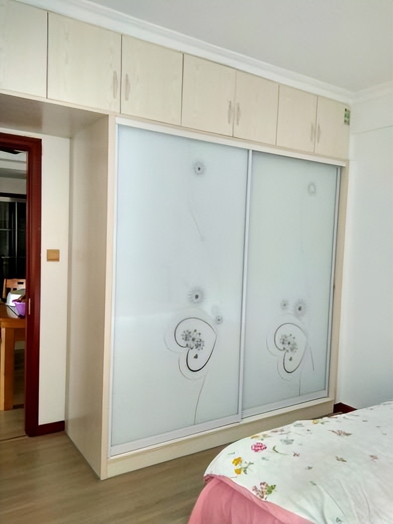 小户型房子适合装马桶还是蹲坑,现在装修房子建议用马桶还是蹲坑