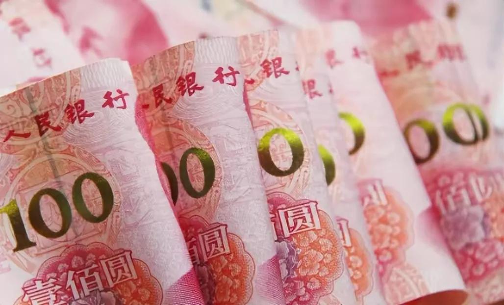 私藏14瓶茅台入境遭查获,广东海关女子走私14瓶茅台