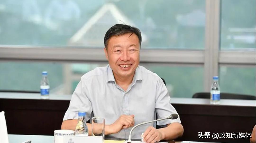 公安局查处一起聚众赌博案36人,五虎被处罚